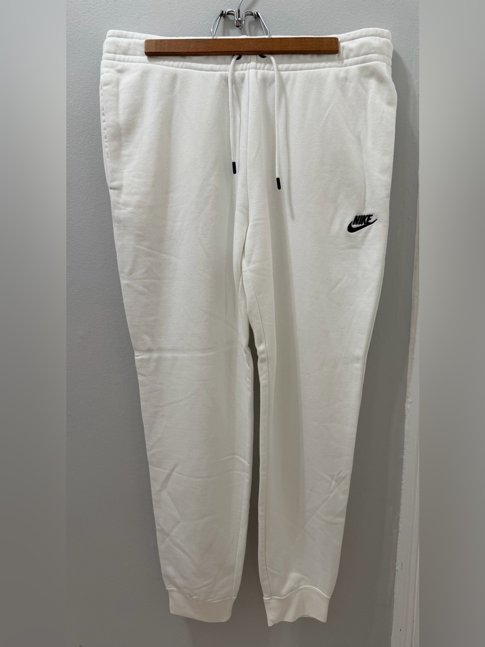 NWT Women’s Nike White Jogger Pants with Black Swoosh Standard Fit Mid Rise